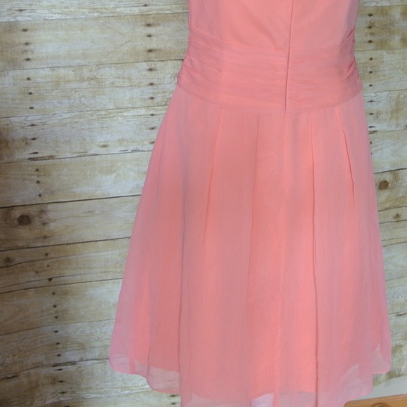 David's Bridal Strapless Crinkle Chiffon Dress 12 - Picture 8 of 9